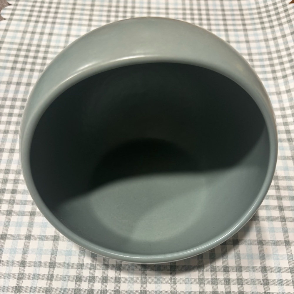 Year And Day Ceramic Salt Cellar - Picture 2 of 5